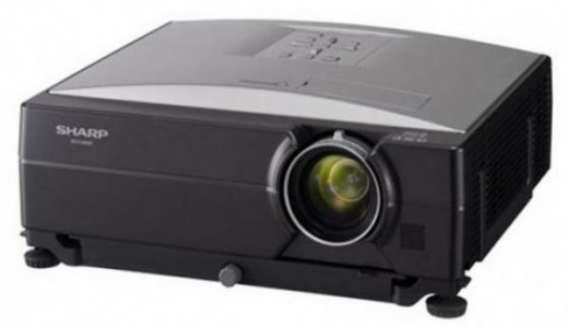 Data/video Projector 4500 Ansi Lumen XGA Huurperiode 1 dag