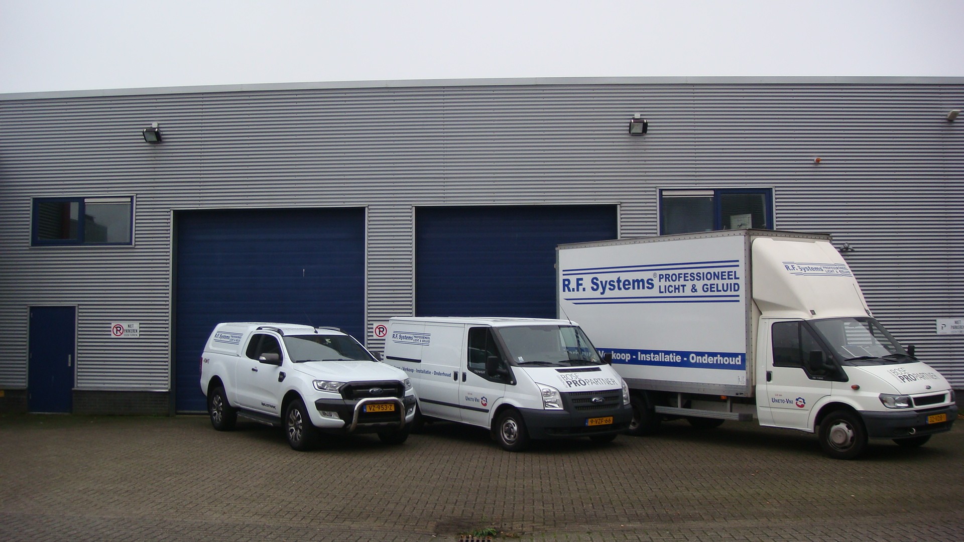 Verkoop en verhuur professioneel licht- geluid & video