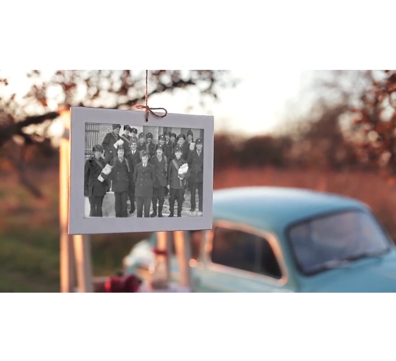 Op_maat_gemaakte_video_presentatie_op_muziek_met_aangeleverde_fotos_muziek_5 GE166003