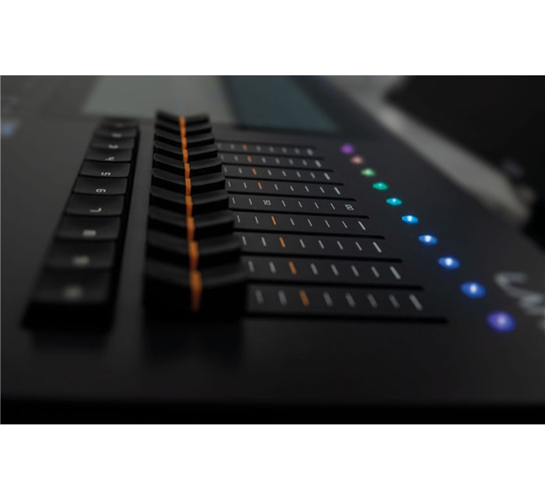 Showtec_Lampy_20_2U_lichtsturing_met_2x_DMX_Universe_1024_DMX_kanalen_en_20_faders_11 50741