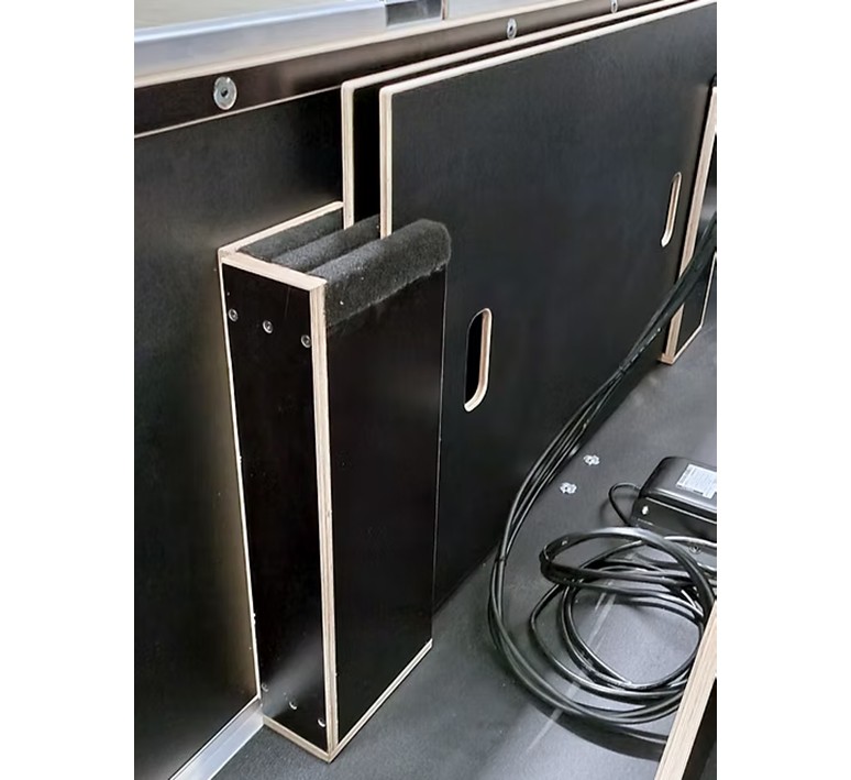 98_inch_4K_LED-monitor_display_TV_incl_tv_lift_flightcase_2 GE205001, Optoma, N-3981K